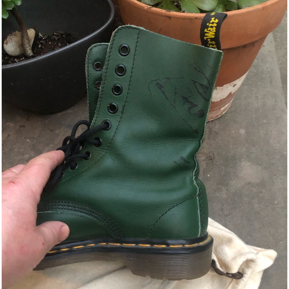 💯 🤩OG *MADE IN ENGLAND* GREEN ANKLE DOC MARTEN BOOTS!😍🌟 - Picture 12 of 15